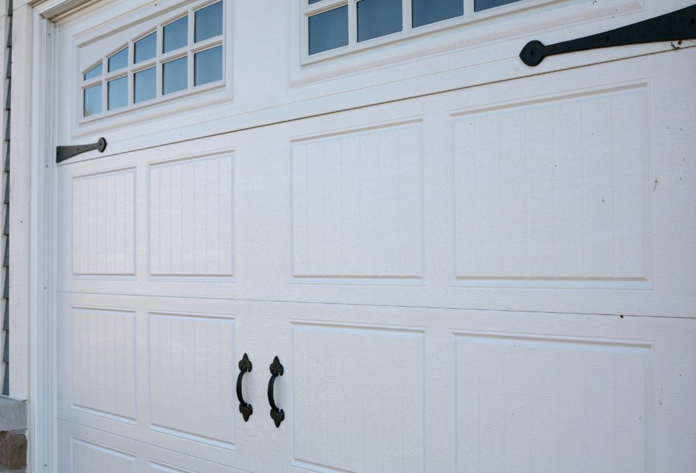 Smart Garage Door Openers: Upgrade Your Home in 2025